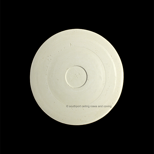 74cm Diameter, Lightweight Ceiling Rose - Image 3
